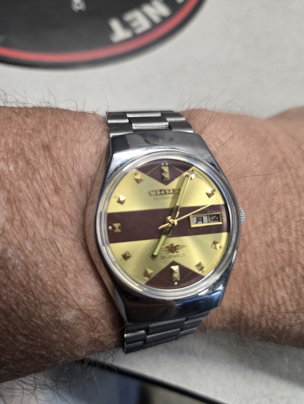 Men's 21 jewel automatic watch with stainless steel bracelet